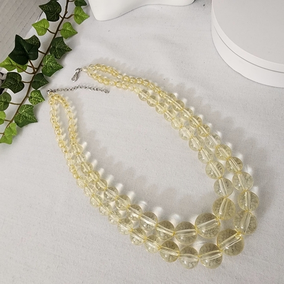 Vintage Clear Yellow Acrylic Bead Necklace Double Strand - Picture 3 of 7